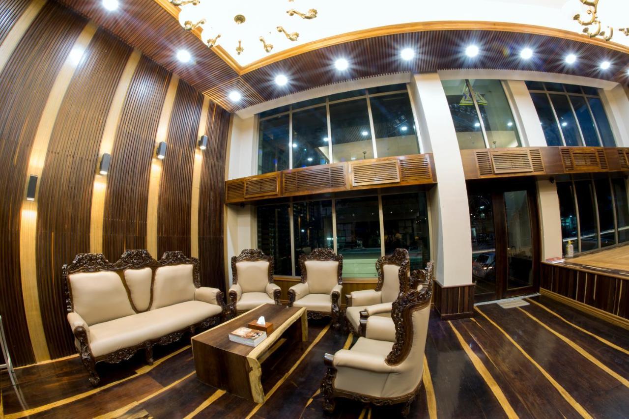 Tristar Hotel Yangon Bagian luar foto